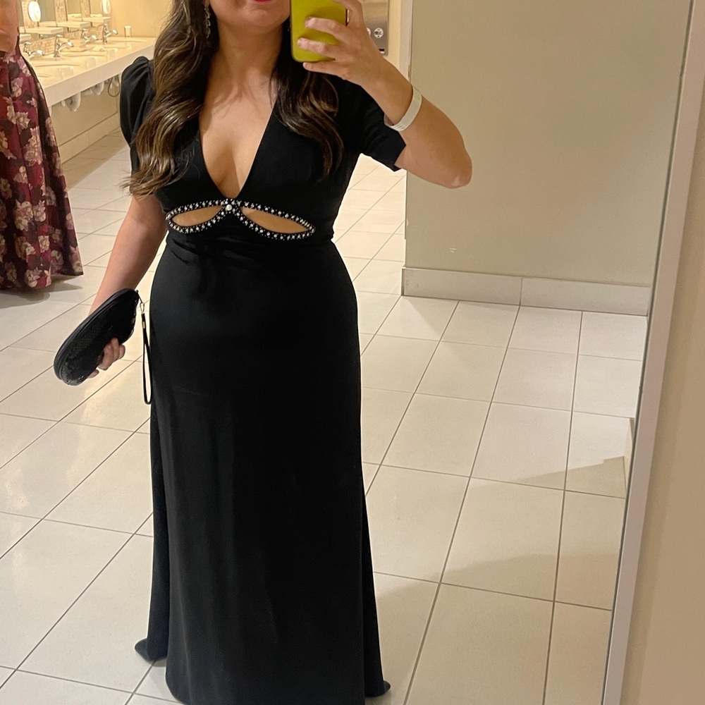 Elegant Black Evening Dress - Picture 6 of 6